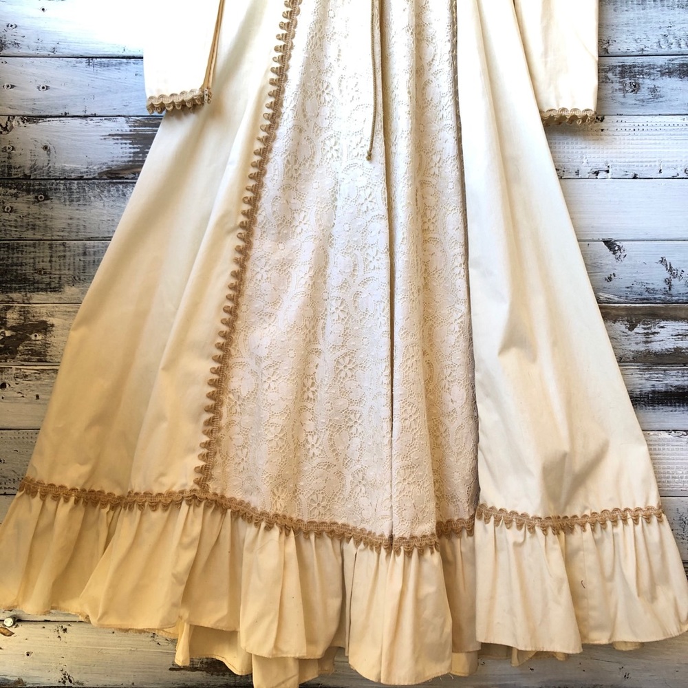 SOLD Gunne Sax Ivory Lace Gown (Updated) - Picture 14 of 14
